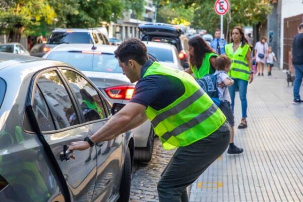 El-25-del-total-de-los-colegios-portenos-ya-participa-del-programa-Sube-y-Baja-scaled-1