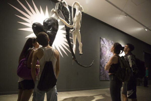 Semana-de-fiesta-en-Buenos-Aires-con-la-Noche-de-la-Ciudad-en-la-Feria-del-Libro-y-nuevas-expos-scaled-1