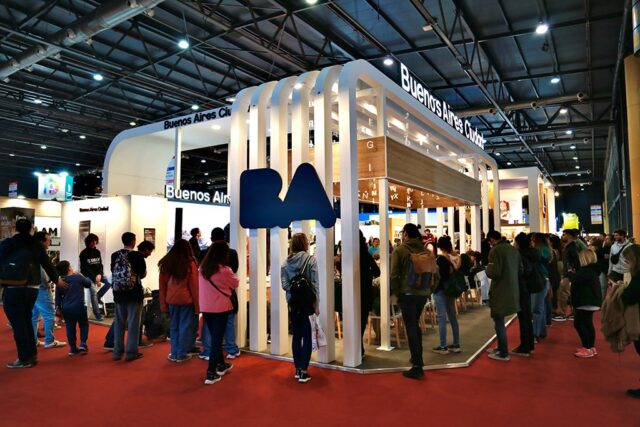 La-Feria-del-Libro-tendra-acceso-gratuito-de-lunes-a-jueves-a-partir-de-las-20-horas