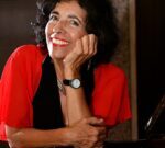 Graciela Arenas canta en “Las Violetas”