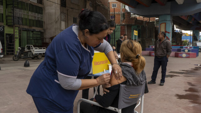La-Ciudad-incorpora-odontologia-y-oftalmologia-a-sus-oficinas-moviles-de-tramites-y-servicios-scaled-1