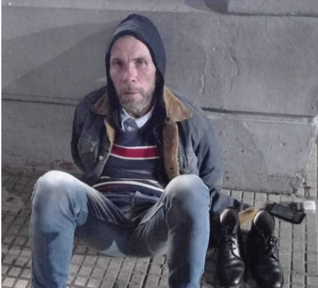 Violento-asalto-a-Walter-Safarian-en-Palermo-mientras-se-dirigia-a-su-programa-radial