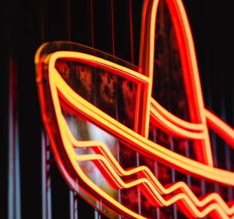 gorro-mexicano-neon-imagen-cuadrada