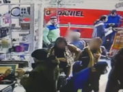 Policía de la Ciudad detiene a 3 punguistas en pleno robo