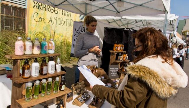 Llega-la-Feria-Festiva-itinerante-a-Villa-Devoto-scaled-1