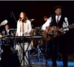 Llega la Rhythm Tribe , la electrizante banda familiar conocida por su vibrante sonido de rock neo soul y fusión latina