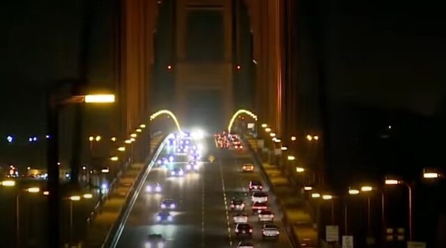 puente-autos-camino-noche-luces
