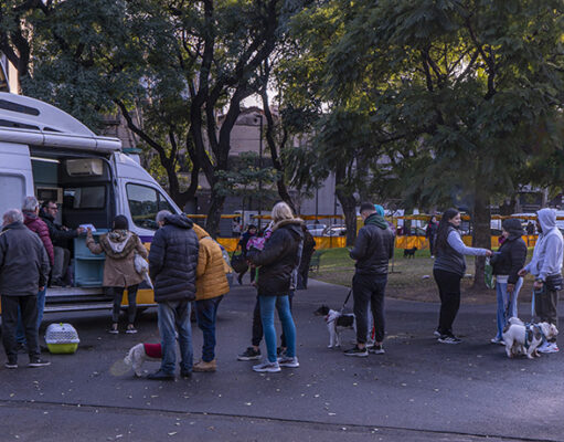 La Ciudad despliega oficinas móviles en Recoleta, San Cristóbal y Villa Real