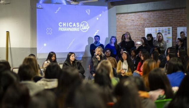 Lanzamos-Club-de-Chicas-Programadoras-scaled-1
