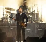 Paul McCartney hizo vibrar al Monumental en un show lleno de emociones