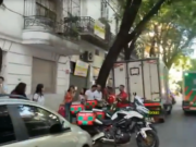 Evacuación masiva por incendio en un edificio en Palermo