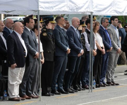 Wolff-rindio-homenaje-a-los-Policias-de-la-Ciudad-caidos-en-cumplimiento-del-deber-y-exigio-el-esclarecimiento-de-sus-asesinatos-scaled-1