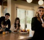 Paramount+ revela el teaser trailer y la fecha de estreno de «Happy Face»: asesino en serie, su próxima serie original