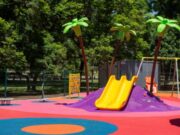 Se inauguró un área recreativa en la Plaza Rusia