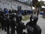 Multan a 35 trapitos y secuestran 4 micros en operativos deportivos