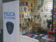 Clausuran locales en Once por vender celulares con origen ilícito