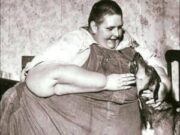 Jon Brower Minnoch sigue siendo la persona más gorda documentada