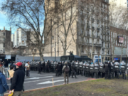 Denuncian uso desproporcionado de la fuerza contra jubilados