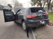 La Policía de la Ciudad desbarató a dos delincuentes con un auto robado