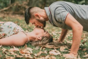 fotopareja-besos2-300x203-1