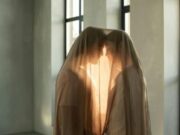 En Rumania, las parejas en crisis eran encerradas juntas hasta reconciliarse