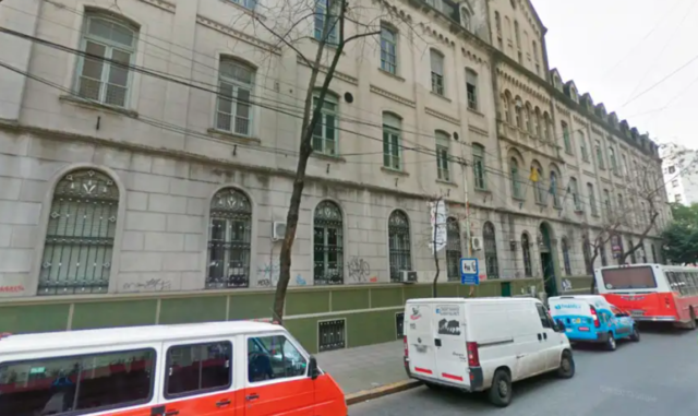Investigan-a-un-colegio-de-Palermo-tras-explosion-que-dejo-tres-heridos-graves