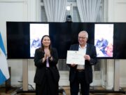 La Legislatura homenajeó al histórico locutor de Radio Mitre