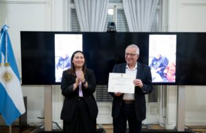 La Legislatura homenajeó al histórico locutor de Radio Mitre