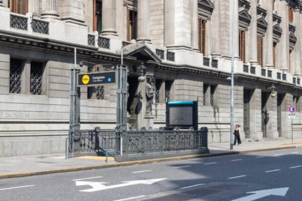 este-lunes-cierra-la-estacion-Congreso-por-obras-de-renovacion-scaled-1