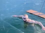 Un nadador trató de cruzar un lago congelado y vivió momentos de pánico