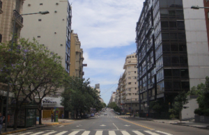 Cambia el estacionamiento en Av. Belgrano desde el 6 de diciembre