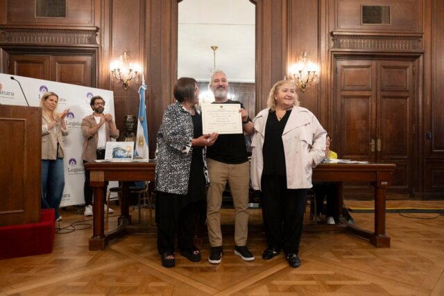 La-Legislatura-homenajeo-al-productor-Juan-Carlos-Cantafio