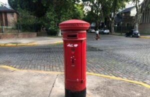 Un buzón histórico recorre la Ciudad para recibir cartas a Papá Noel