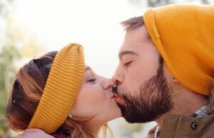 Una pareja de hermanos lucha por casarse en Esapaña