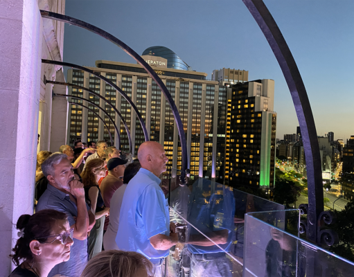 La Torre Monumental abre su mirador para noches de luna