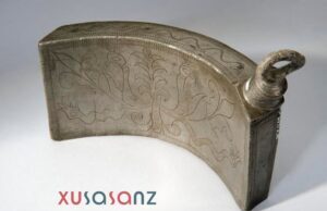 La botella de agua caliente utilizada para aliviar el dolor menstrual