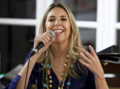 Belén Mackinlay presenta el verano musical en el histórico Watson’s