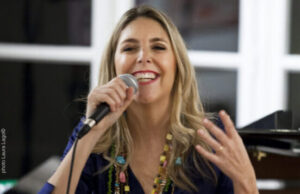 Belén Mackinlay presenta el verano musical en el histórico Watson’s