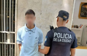 Delito grabado y detención inmediata en el corazón porteño
