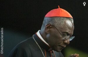 El Cardenal Roberth Sarah dijo que la mujer es la criatura más bella del mundo y no hay nada más repugnante que un hombre intentando imitarla