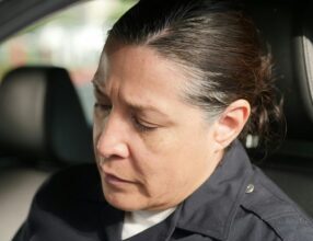 ¿Un policía puede revisar tu celular?