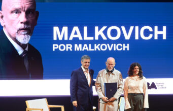 La Ciudad de Buenos Aires distinguió a John Malkovich