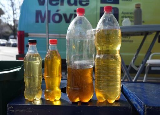 La Ciudad recolecta aceite usado y promueve el cuidado del agua en plazas porteñas
