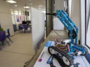 Una escuela pública que integra IA, tecnología y educación bilingüe