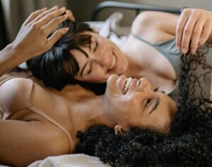 Sancionaron a un juez colombiano por no querer casar a dos mujeres