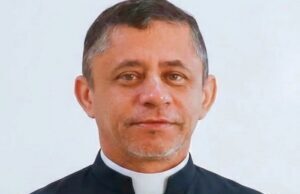 Injusticia legal contra un sacerdote por defender su fe en la homilía