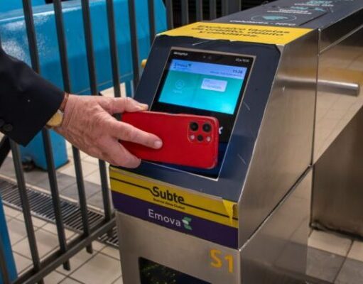 El Gobierno porteño exige reempadronarse para conservar el boleto gratuito