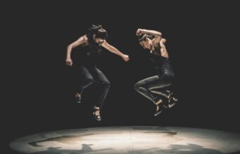 El arte sin palabras que sigue marcando ritmo en la Ciudad