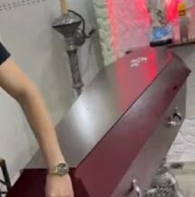 Así se prepara un ataúd antes recibir al fallecido