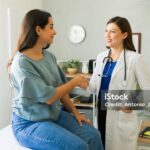 Un año antes de desatarse un cáncer de mama, el organismo da señales